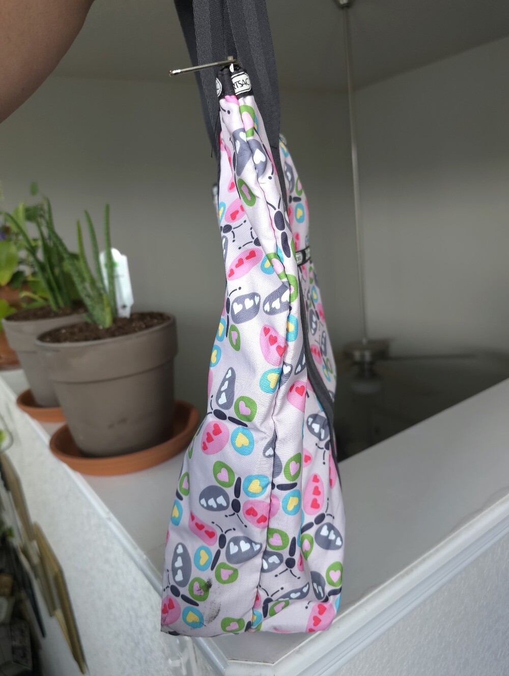 LeSportsac Butterfly Tote Bag Hearts Butterflies Flutter Pink Zip Top Colorful - Picture 5 of 10